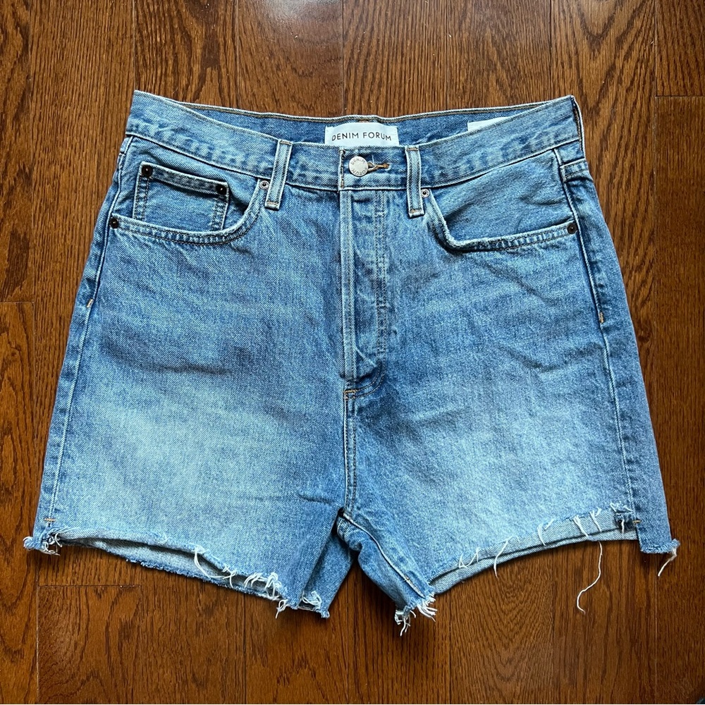 Aritzia Denim Forum Yoko High Rise Mid Thigh Cut-Off Denim Shorts - Size 29 - Picture 10 of 16